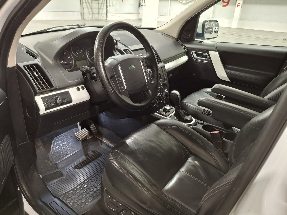 Land Rover Freelander с пробегом — 2010 год. Фото: #15