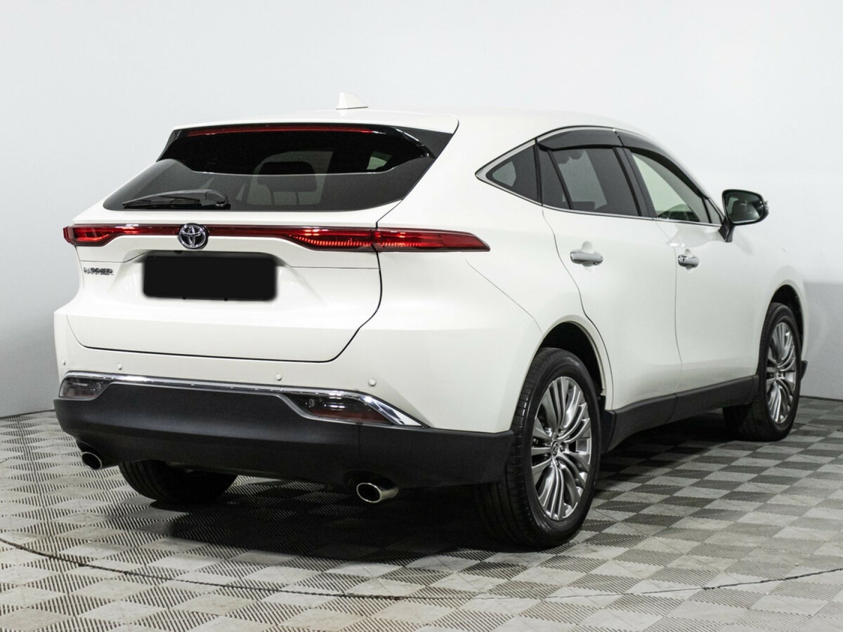 Toyota Harrier с пробегом — 2021 год. Фото: #3