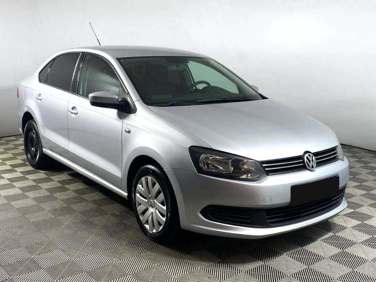 Volkswagen Polo с пробегом — 2012 год. Фото: #2