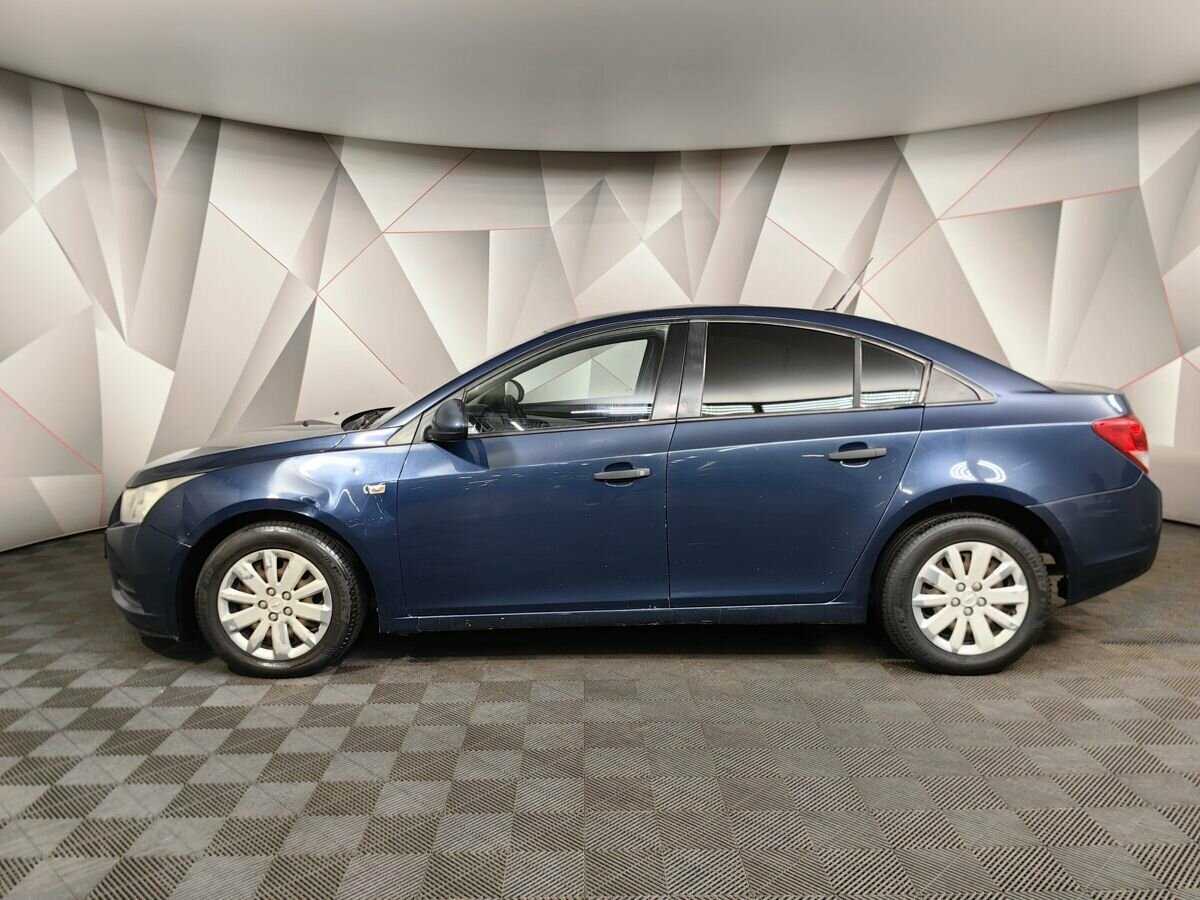 Chevrolet Cruze с пробегом — 2011 год. Фото: #4