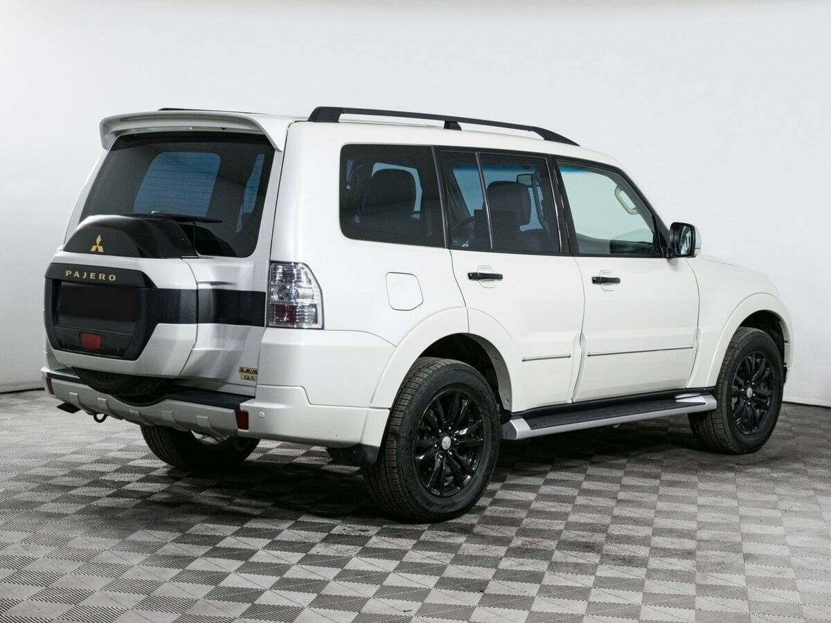 Mitsubishi Pajero с пробегом — 2019 год. Фото: #4