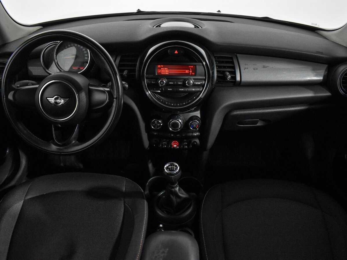 Mini Hatch с пробегом — 2015 год. Фото: #15