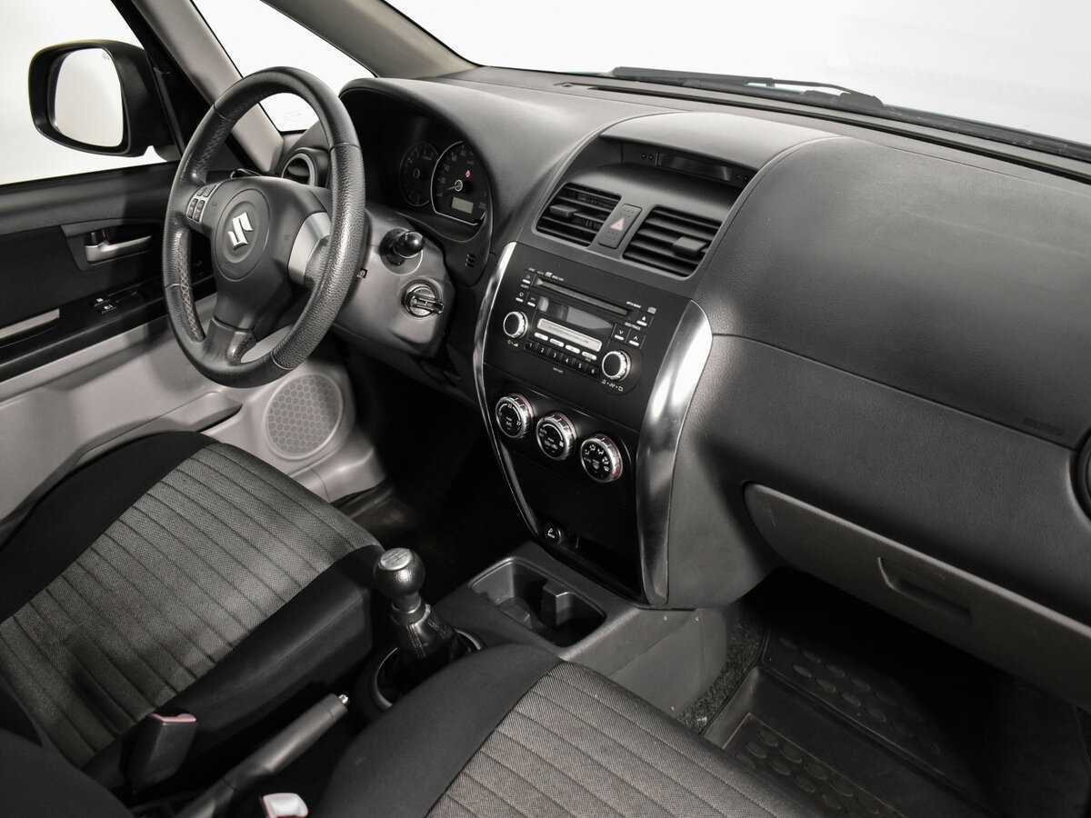 Suzuki SX4 с пробегом — 2008 год. Фото: #11