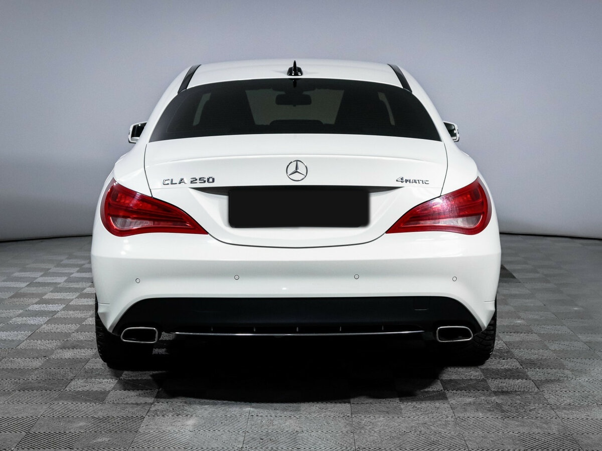 Mercedes-Benz CLA с пробегом — 2014 год. Фото: #4