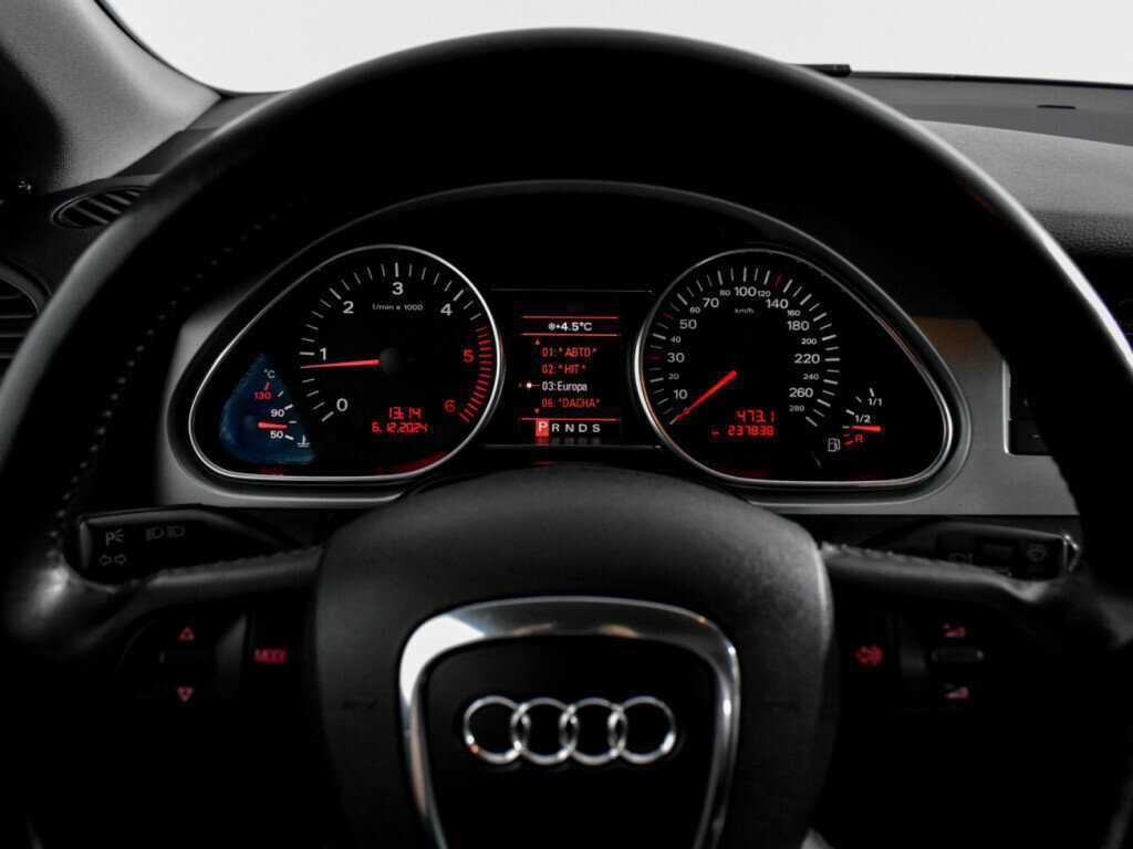 Audi Q7 с пробегом — 2007 год. Фото: #17