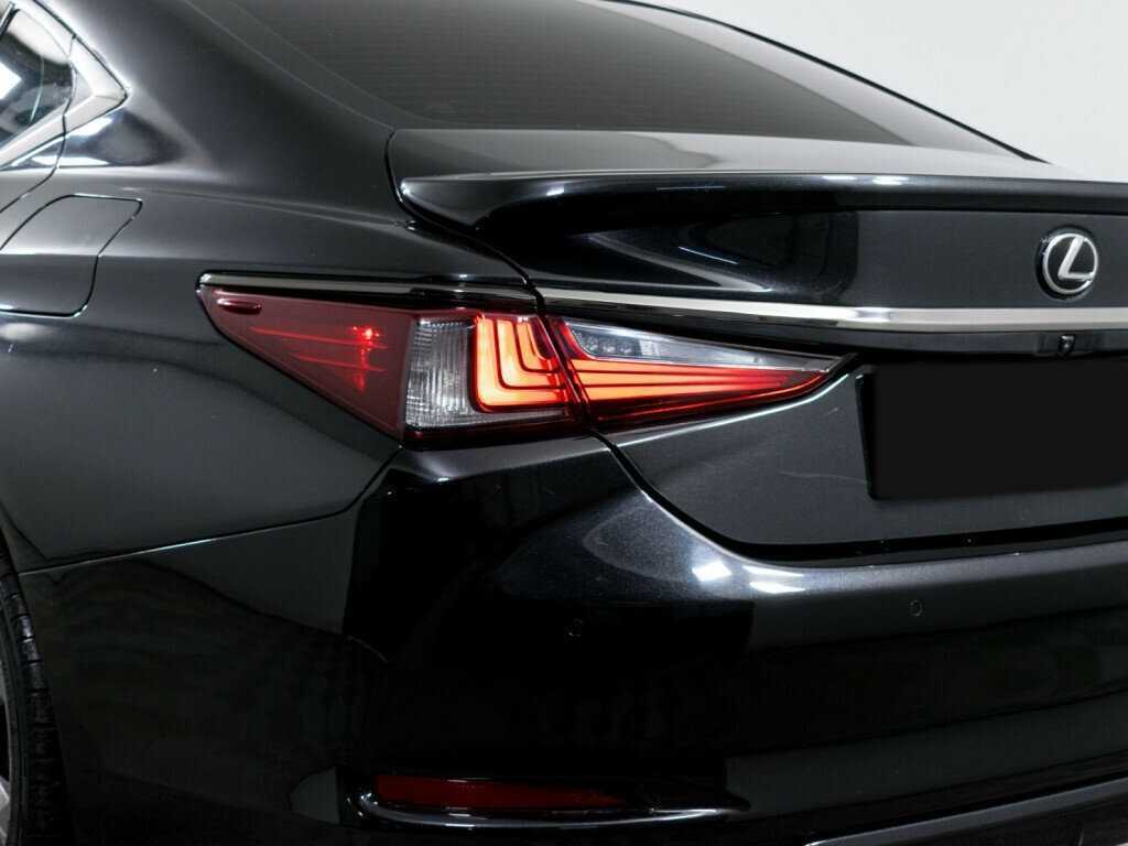 Lexus ES с пробегом — 2020 год. Фото: #24