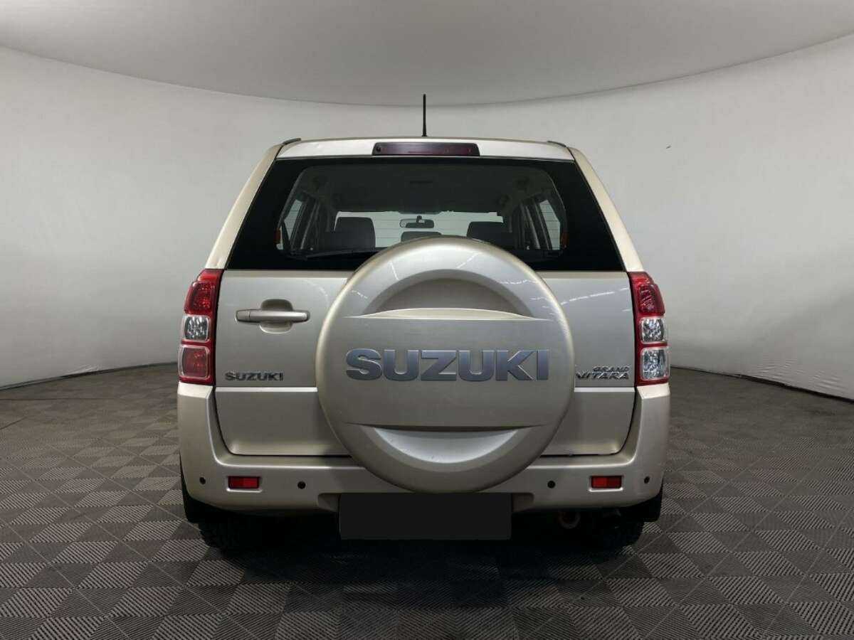 Suzuki Grand Vitara с пробегом — 2010 год. Фото: #2