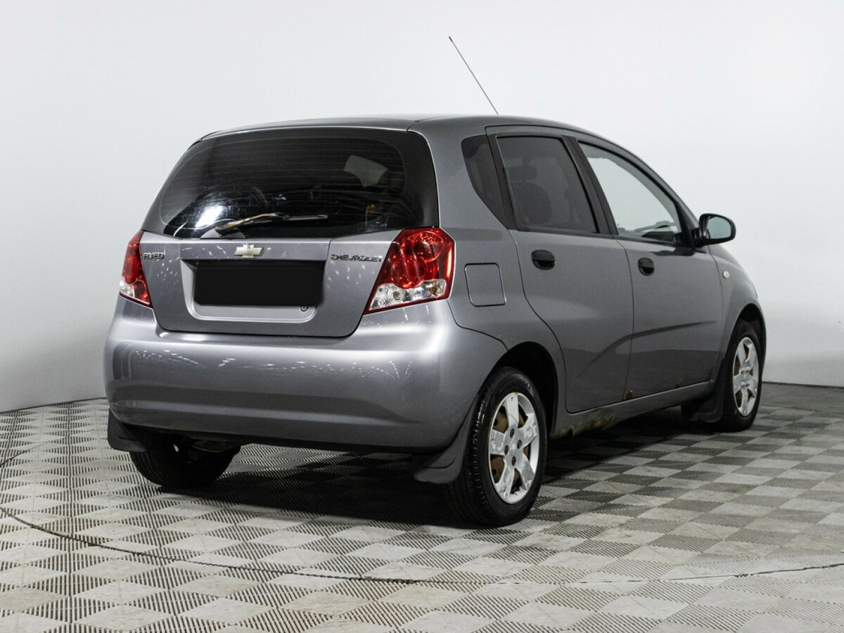 Chevrolet Aveo с пробегом — 2006 год. Фото: #4