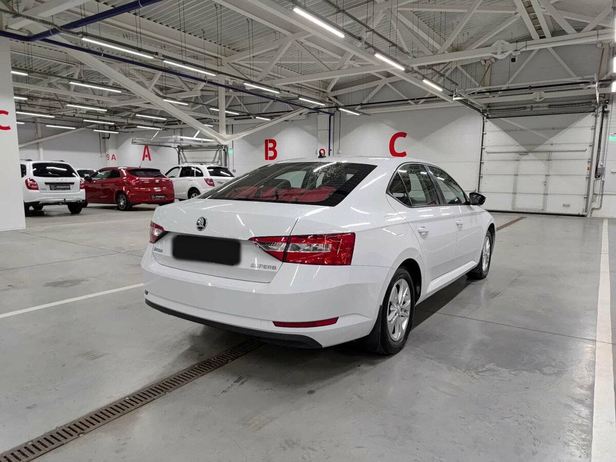 Skoda Superb с пробегом — 2016 год. Фото: #4