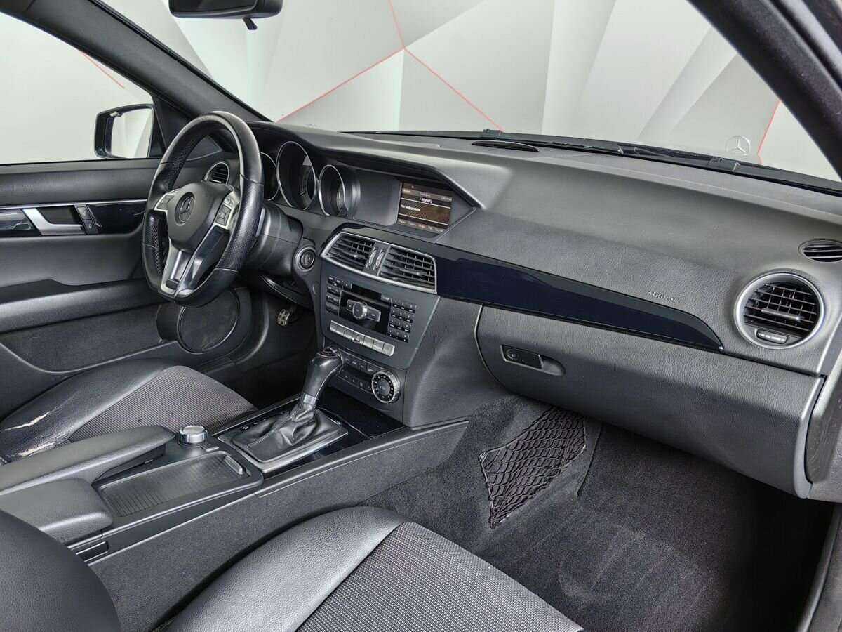 Mercedes-Benz C-Класс с пробегом — 2011 год. Фото: #8