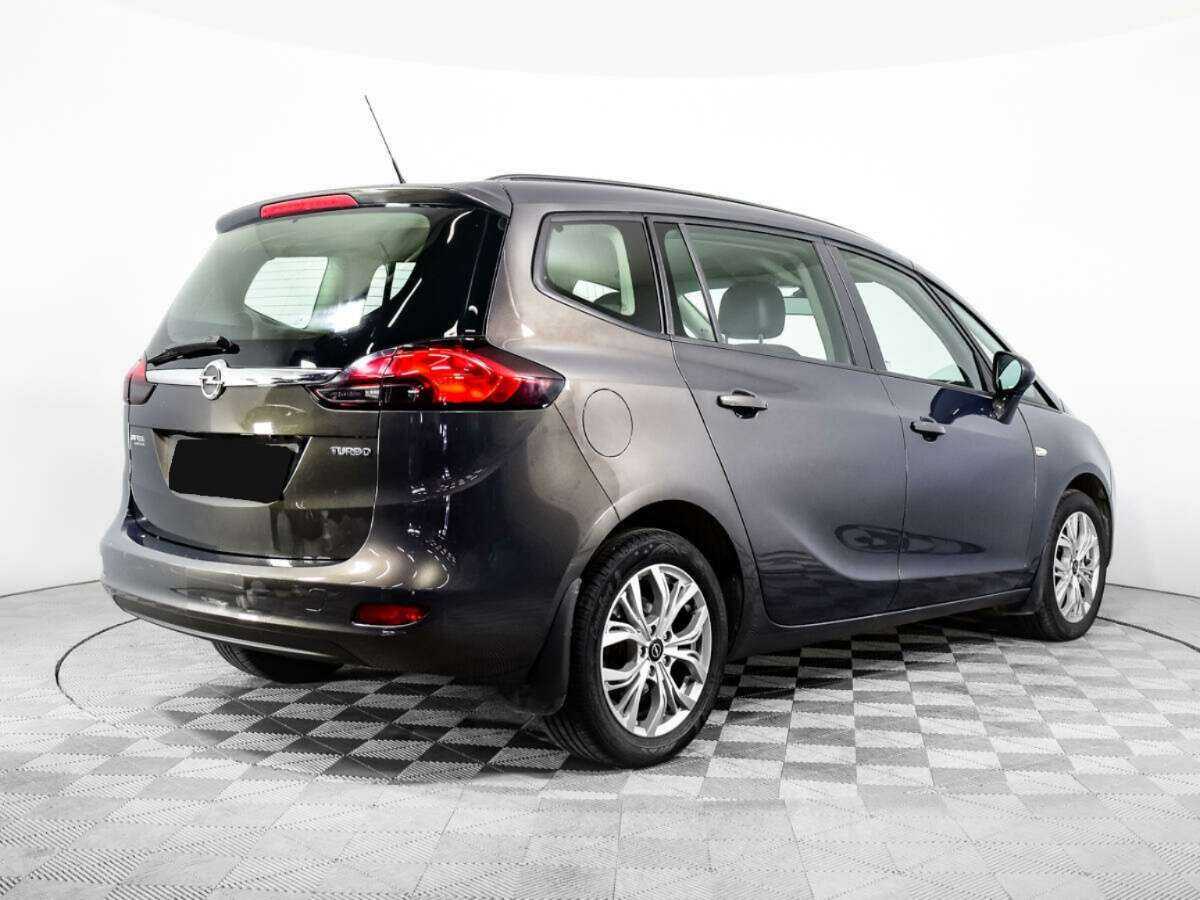Opel Zafira с пробегом — 2014 год. Фото: #4