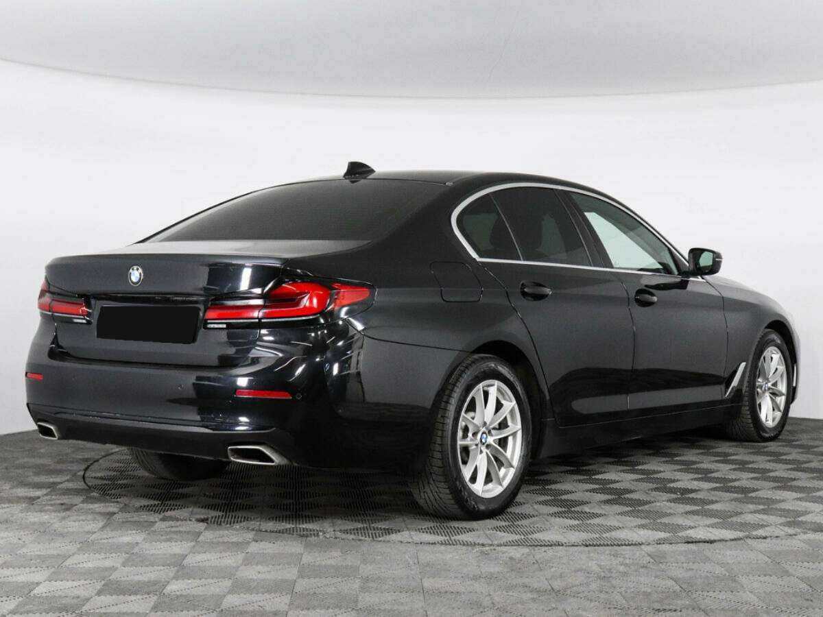 BMW 5 серии с пробегом — 2021 год. Фото: #1