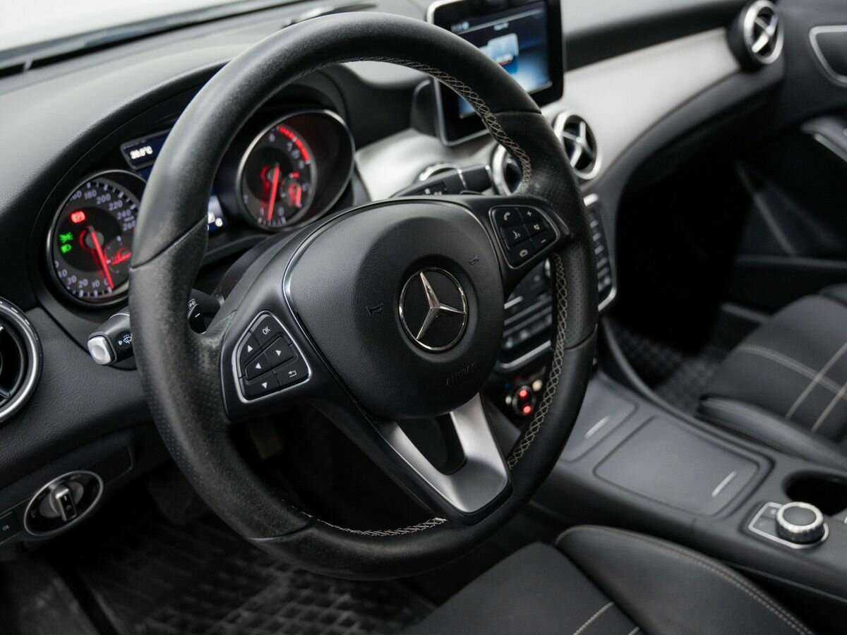 Mercedes-Benz GLA с пробегом — 2016 год. Фото: #16