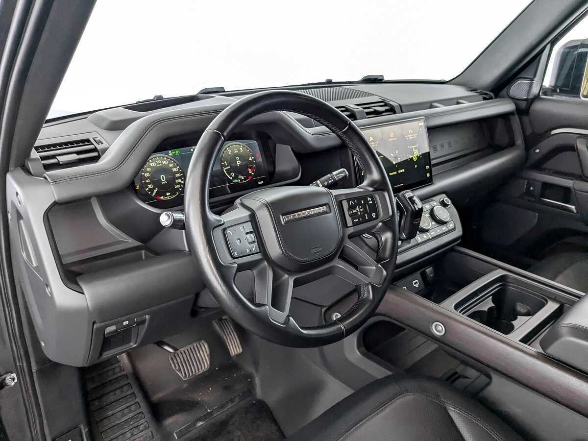 Land Rover Defender с пробегом — 2021 год. Фото: #15