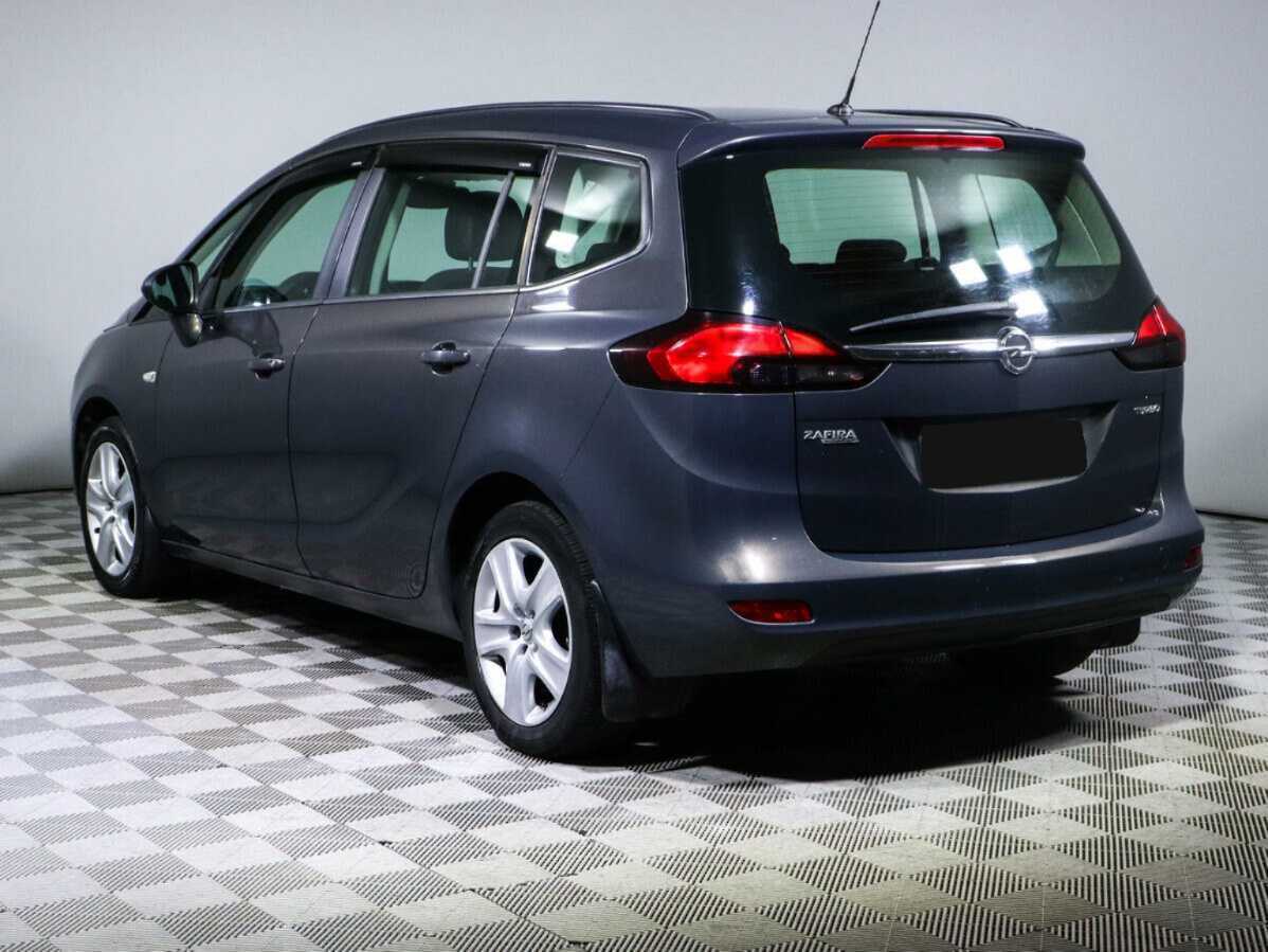 Opel Zafira с пробегом — 2012 год. Фото: #6
