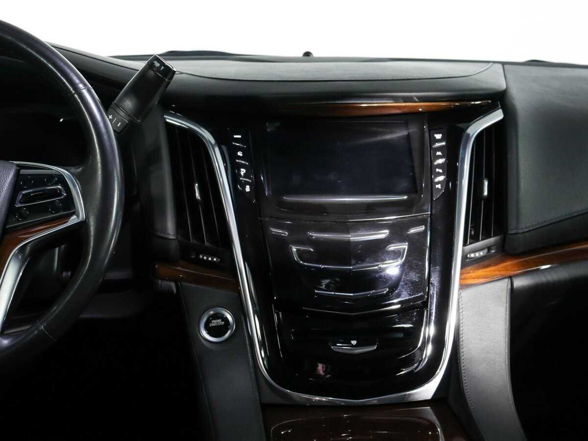 Cadillac Escalade с пробегом — 2018 год. Фото: #9