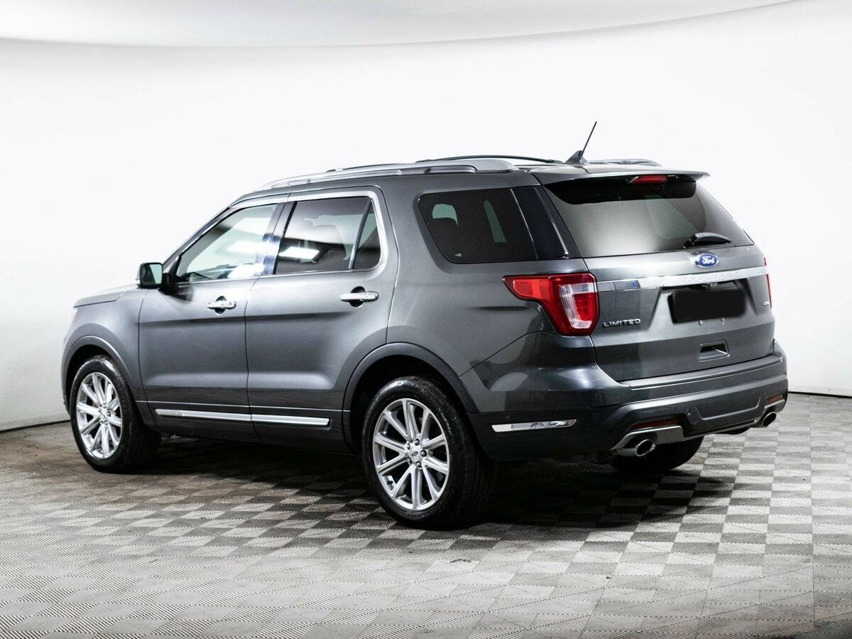 Ford Explorer с пробегом — 2018 год. Фото: #6