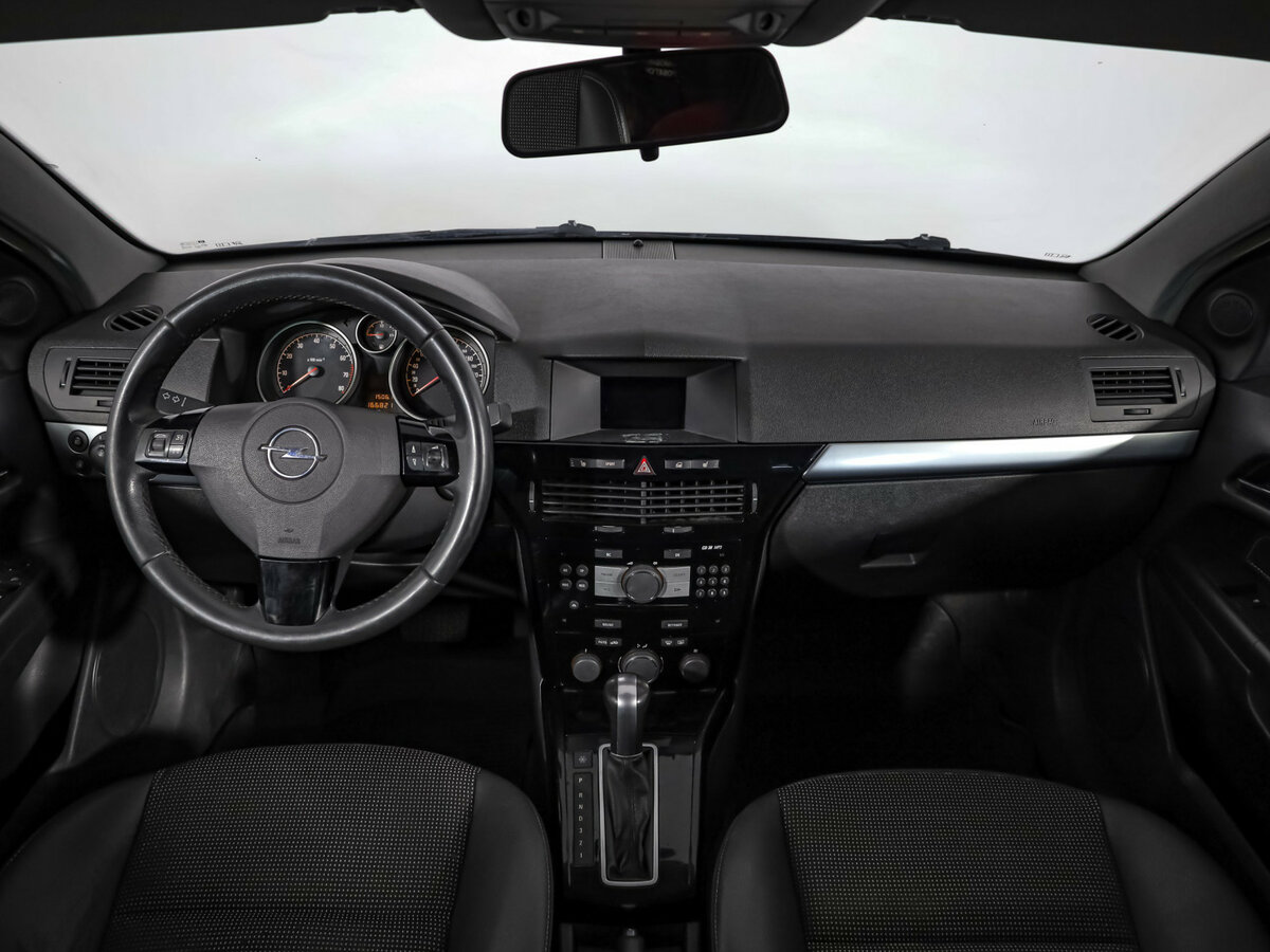 Opel Astra с пробегом — 2008 год. Фото: #7