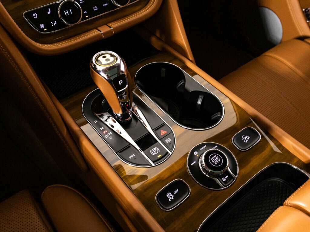 Bentley Bentayga с пробегом — 2019 год. Фото: #20