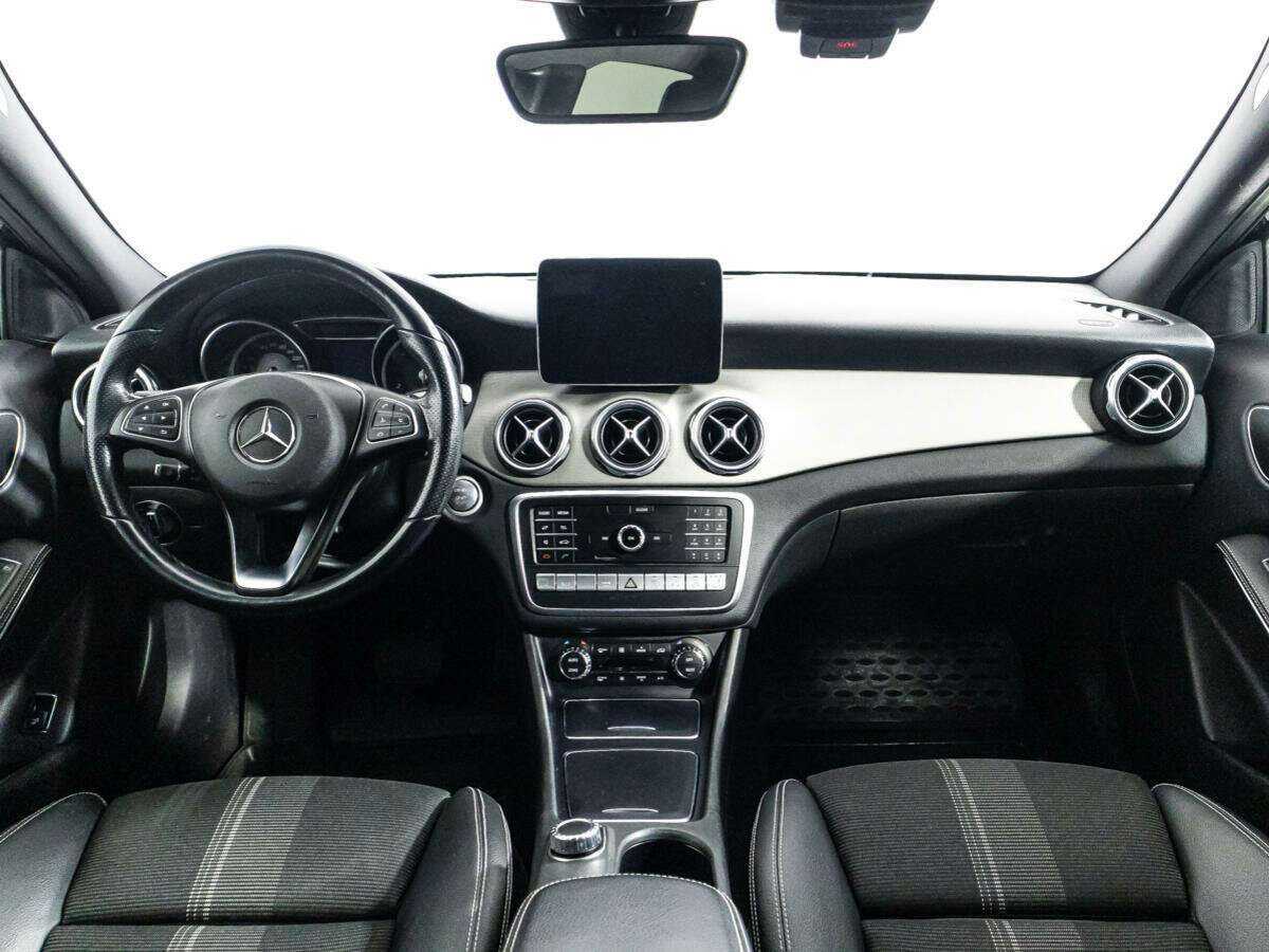 Mercedes-Benz GLA с пробегом — 2018 год. Фото: #12