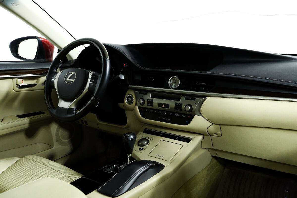 Lexus ES с пробегом — 2013 год. Фото: #8