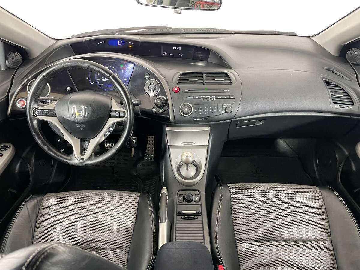 Honda Civic с пробегом — 2007 год. Фото: #10