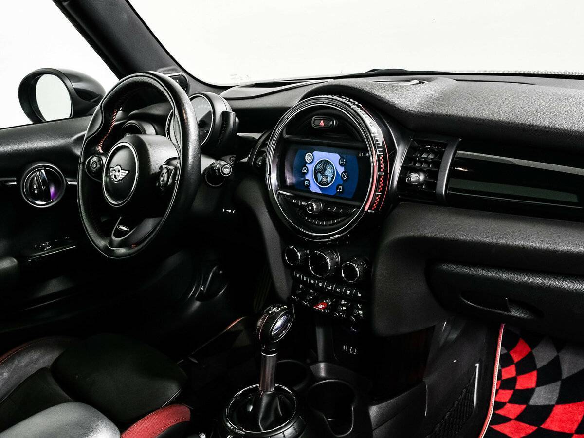 Mini Hatch с пробегом — 2016 год. Фото: #8