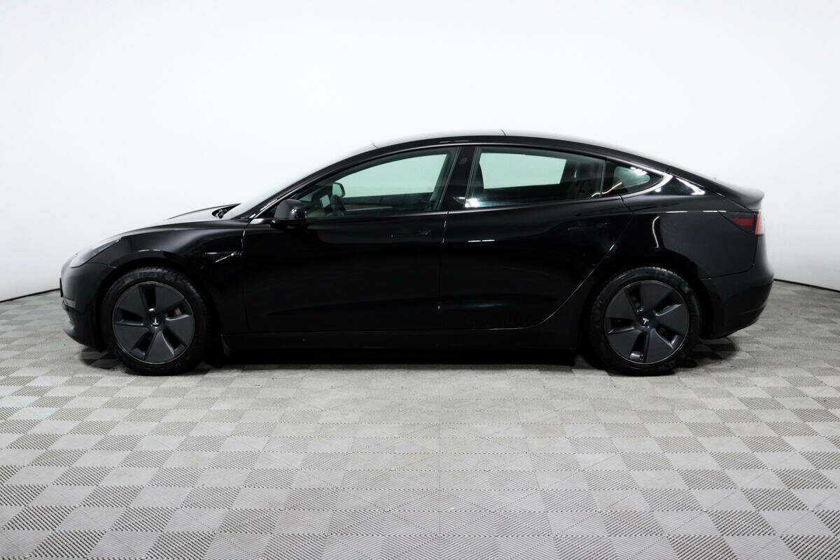 Tesla Model 3 с пробегом — 2021 год. Фото: #7