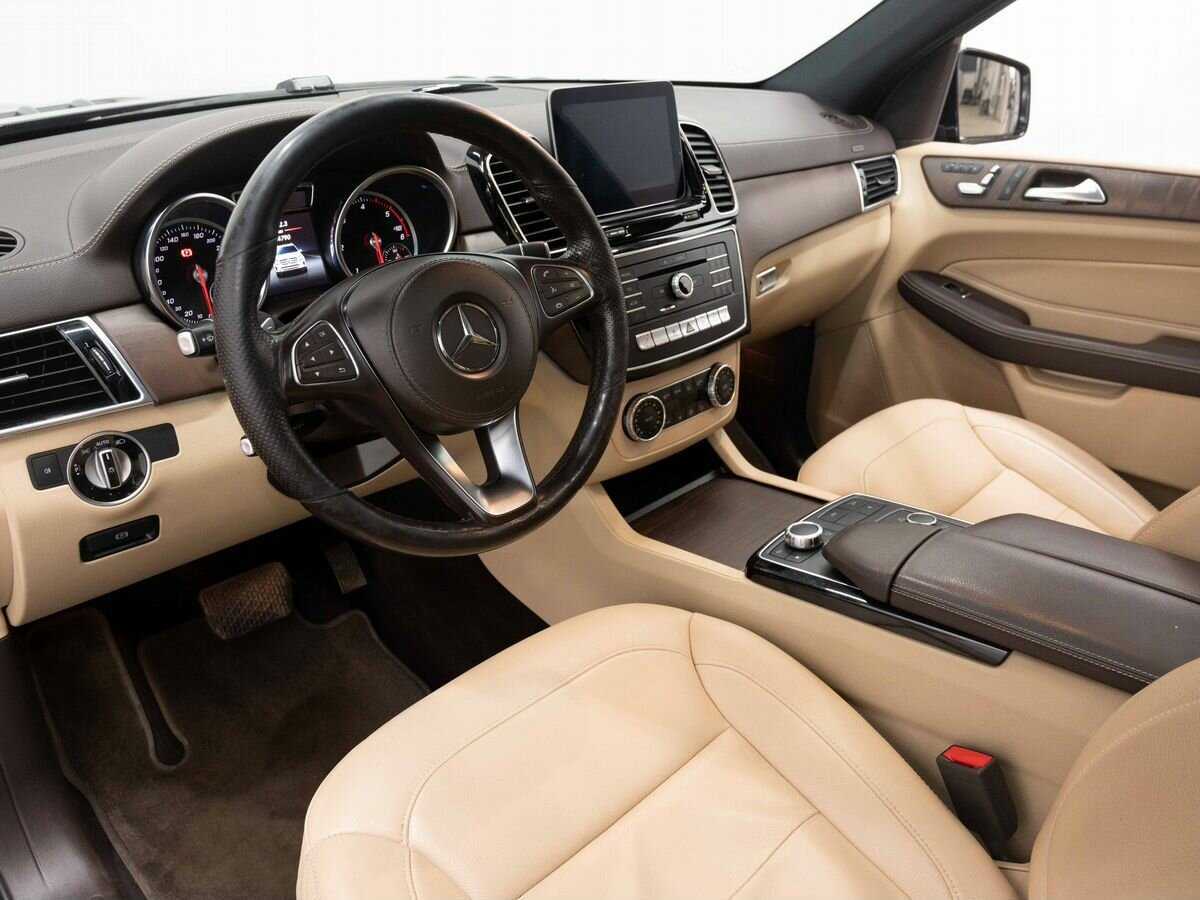 Mercedes-Benz GLS с пробегом — 2018 год. Фото: #7