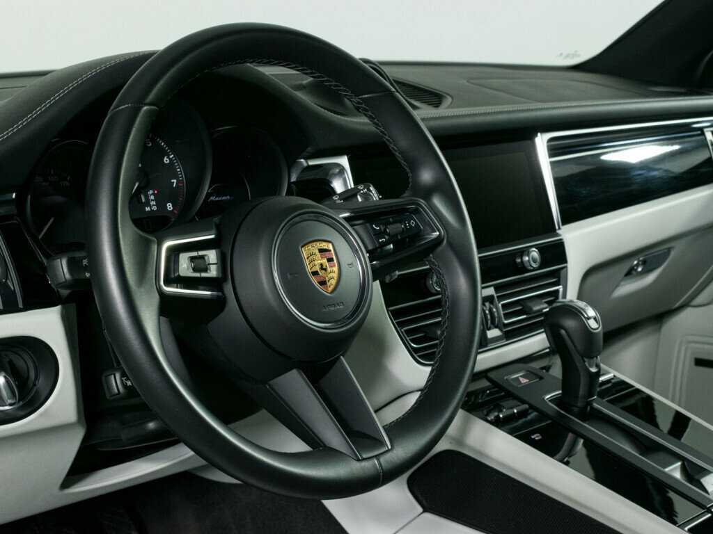 Porsche Macan с пробегом — 2022 год. Фото: #16