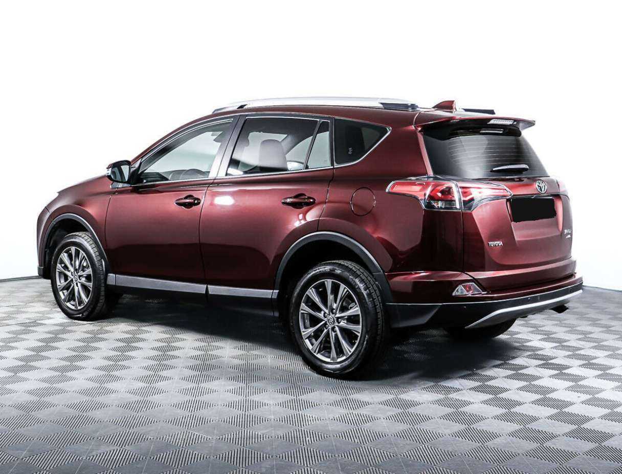 Toyota RAV4 с пробегом — 2018 год. Фото: #6