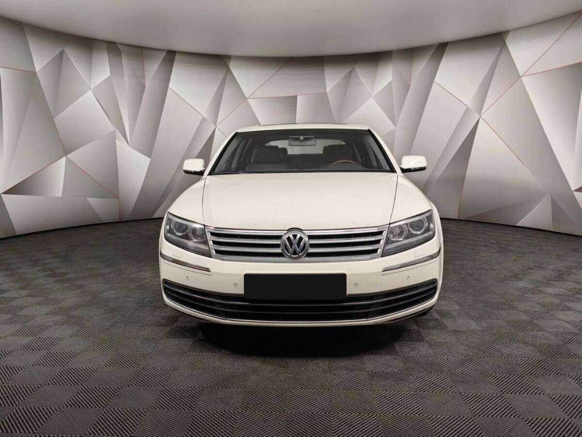 Volkswagen Phaeton с пробегом — 2014 год. Фото: #6