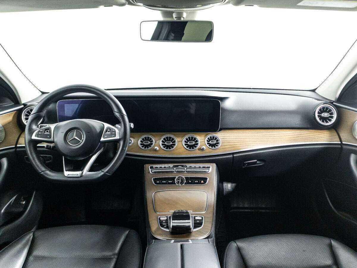 Mercedes-Benz E-Класс с пробегом — 2017 год. Фото: #12