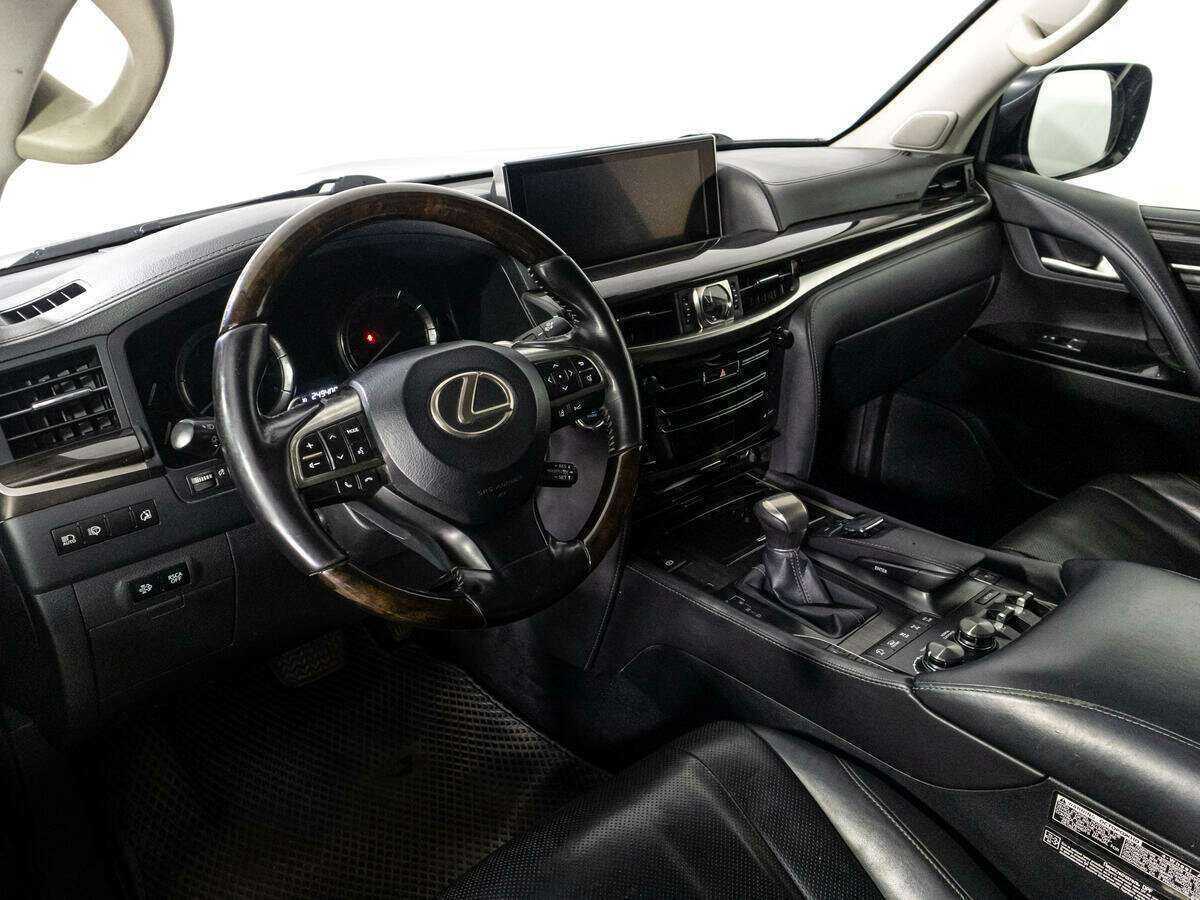 Lexus LX с пробегом — 2016 год. Фото: #10
