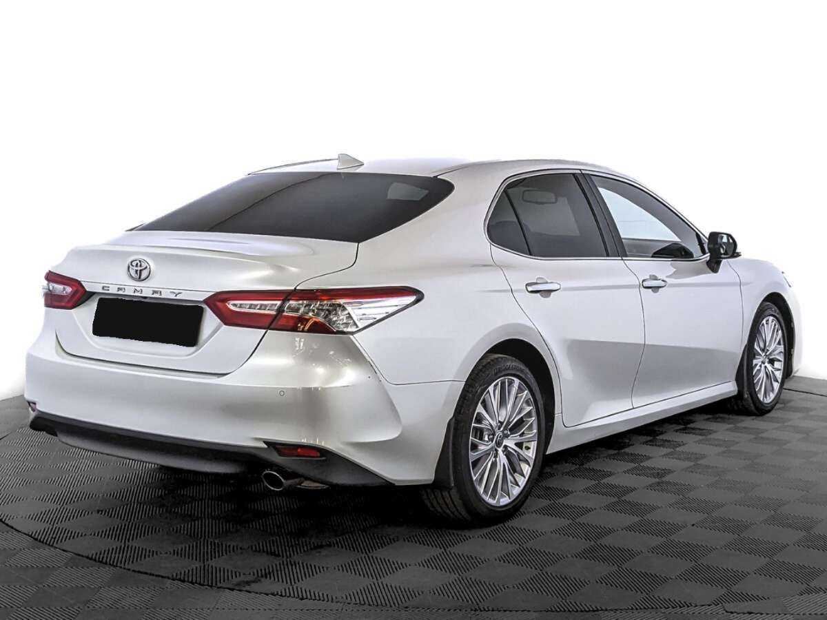 Toyota Camry с пробегом — 2021 год. Фото: #4