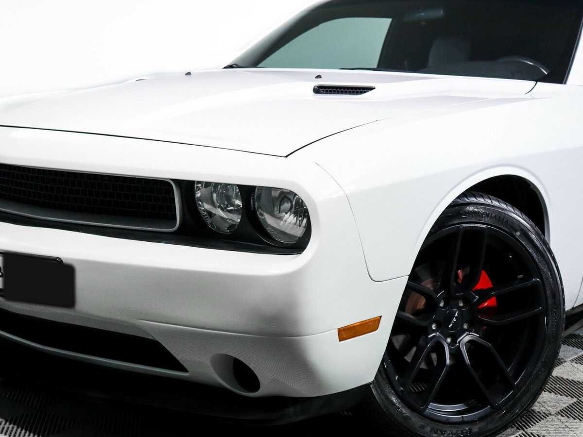 Dodge Challenger с пробегом — 2013 год. Фото: #13