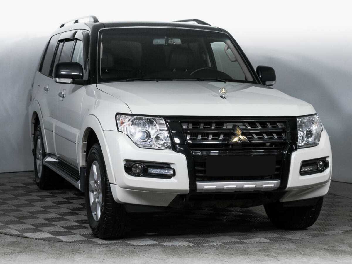 Mitsubishi Pajero с пробегом — 2021 год. Фото: #2