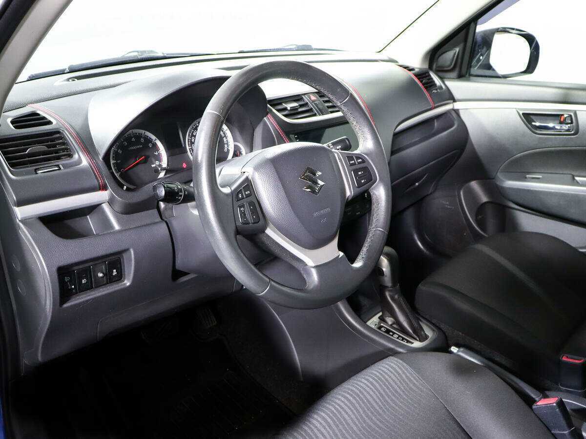 Suzuki Swift с пробегом — 2011 год. Фото: #13