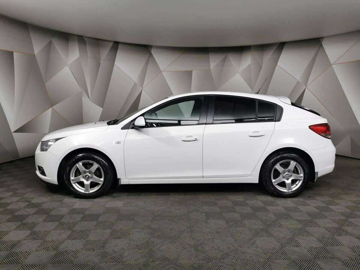 Chevrolet Cruze с пробегом — 2012 год. Фото: #4