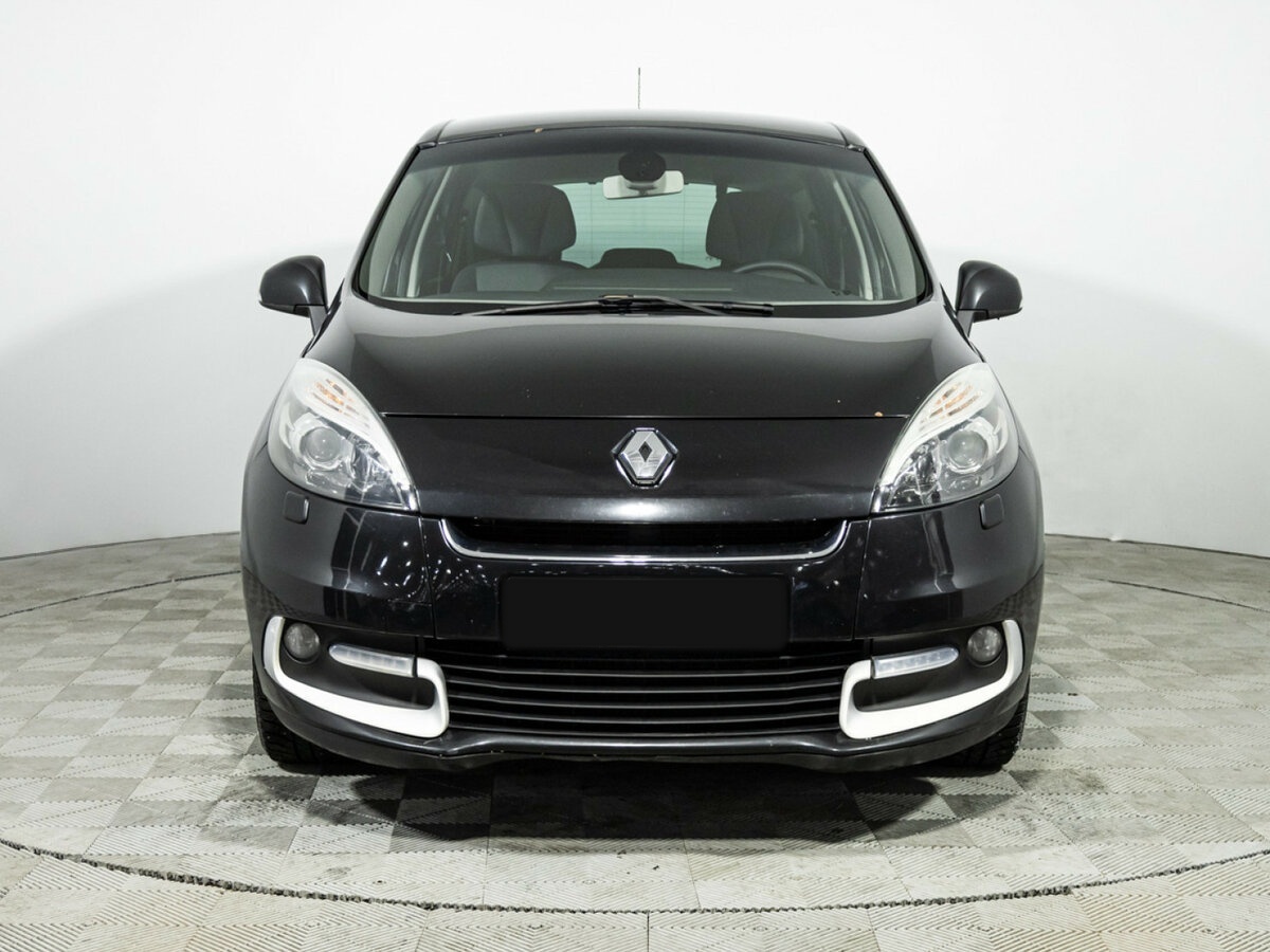 Renault Scenic с пробегом — 2012 год. Фото: #1