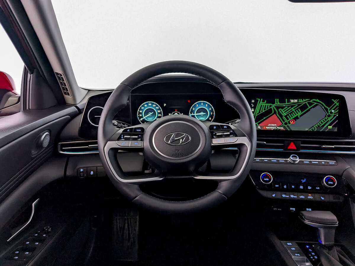 Hyundai Elantra с пробегом — 2022 год. Фото: #21
