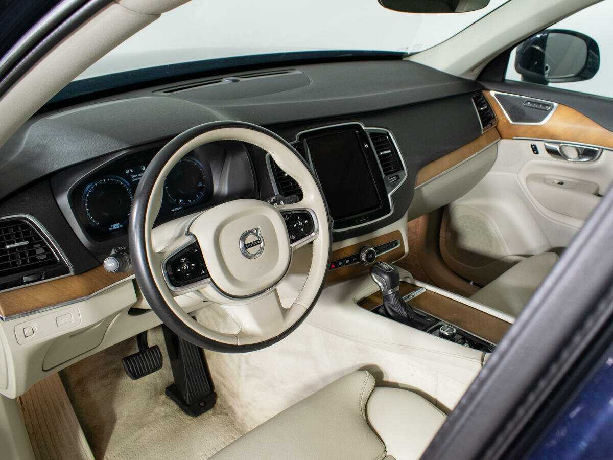 Volvo XC90 с пробегом — 2015 год. Фото: #12