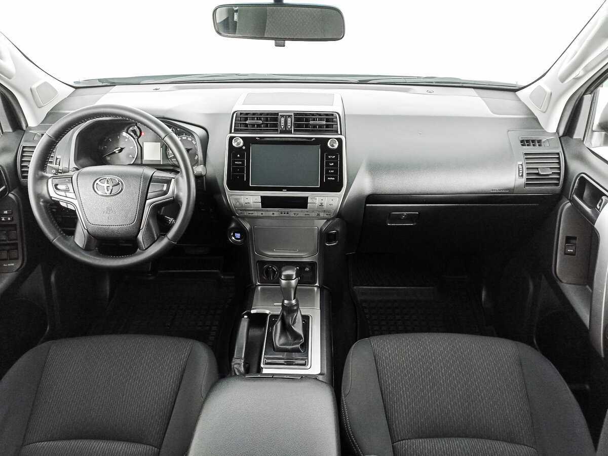 Toyota Land Cruiser Prado с пробегом — 2018 год. Фото: #13