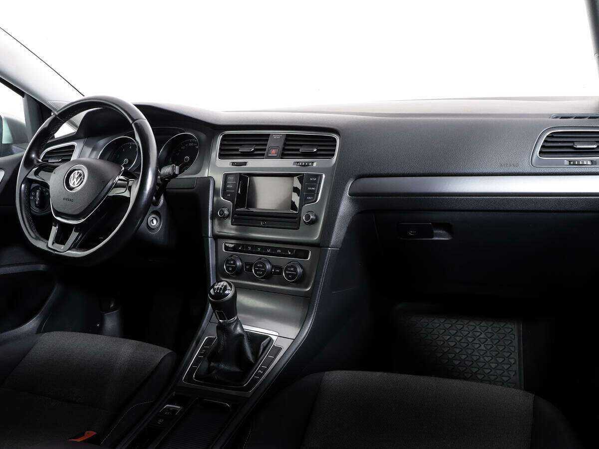Volkswagen Golf с пробегом — 2013 год. Фото: #6