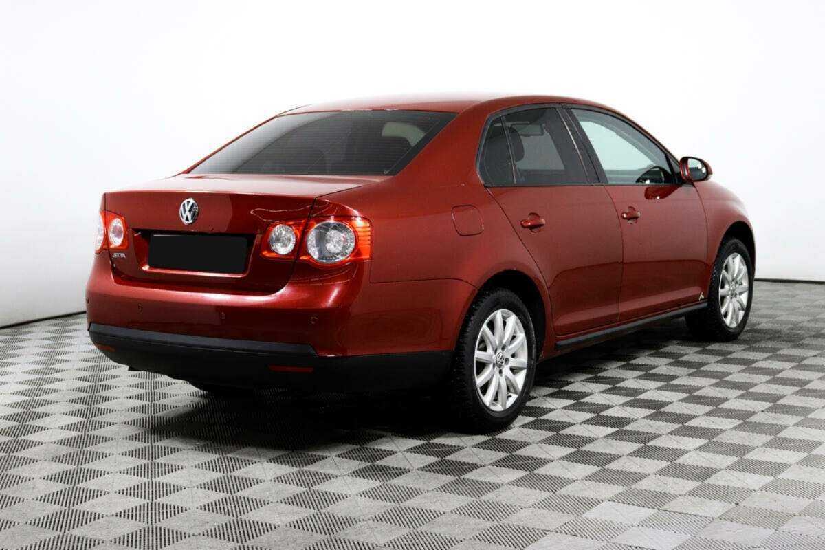 Volkswagen Jetta с пробегом — 2010 год. Фото: #4
