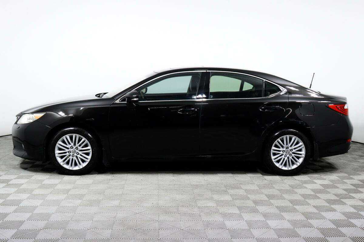 Lexus ES с пробегом — 2013 год. Фото: #7