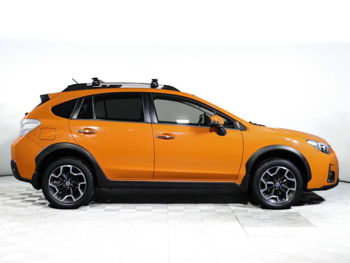 Subaru XV с пробегом — 2015 год. Фото: #3