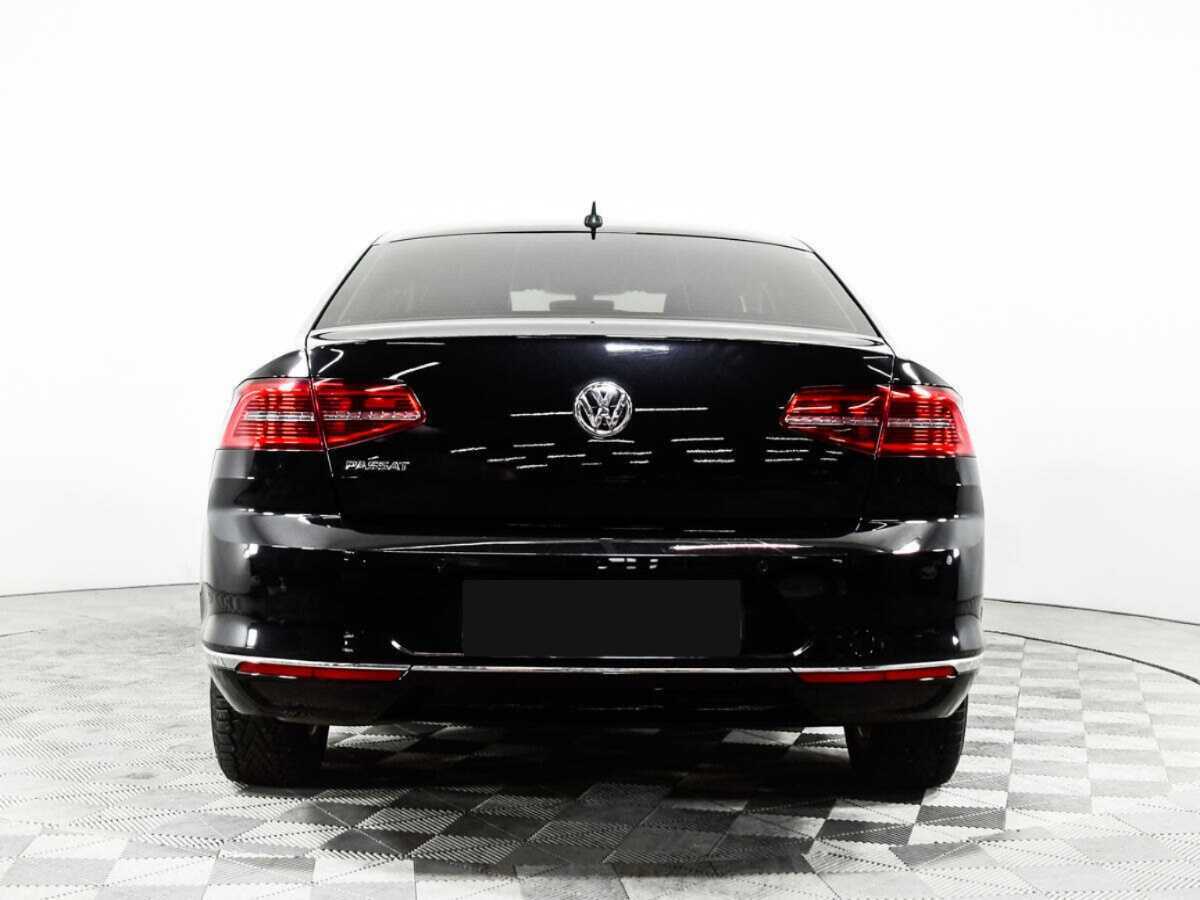 Volkswagen Passat с пробегом — 2016 год. Фото: #5