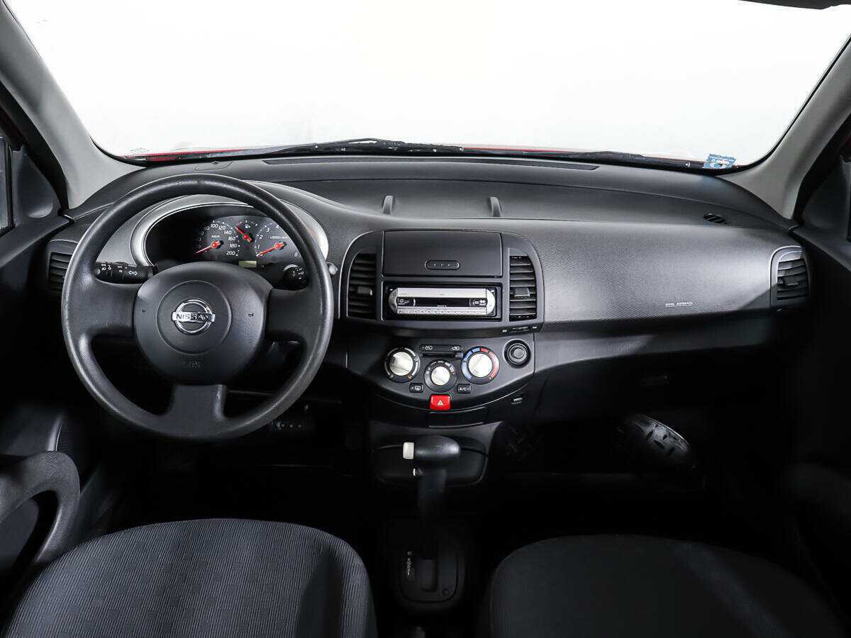 Nissan Micra с пробегом — 2004 год. Фото: #9