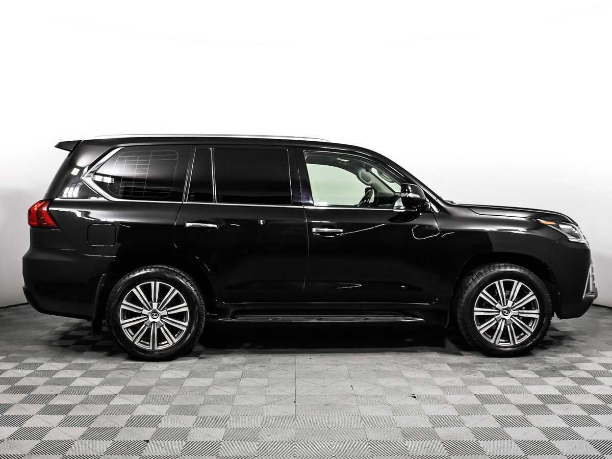 Lexus LX с пробегом — 2017 год. Фото: #3